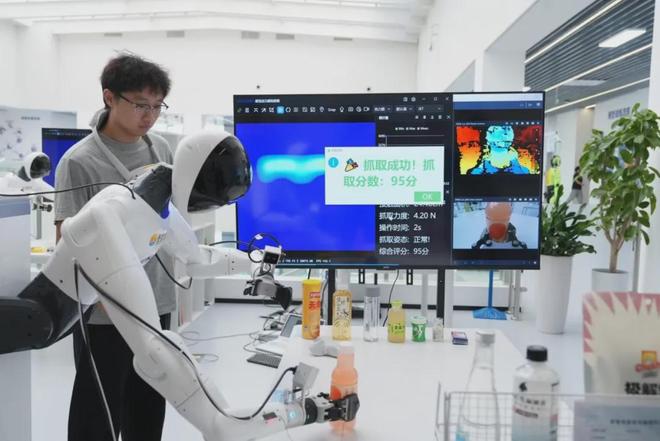 破冰“触觉孤岛”！行业首个机器人触觉训练中心在湖北启动(图4)